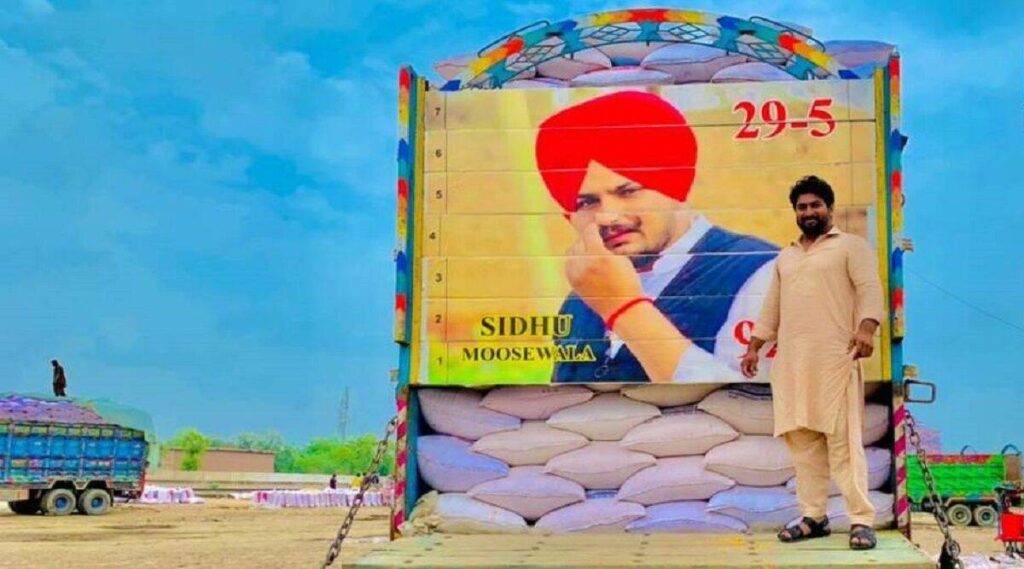 Pakistani trucks give tribute to Sidhu Moosewala in an artistic way