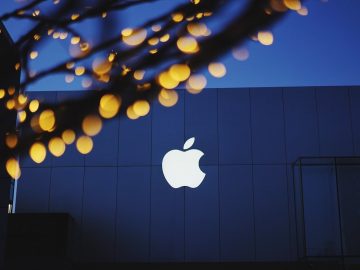 Apple At All-Time High After Morgan Stanley Calls Stock 'Top Pick' For AI Efforts