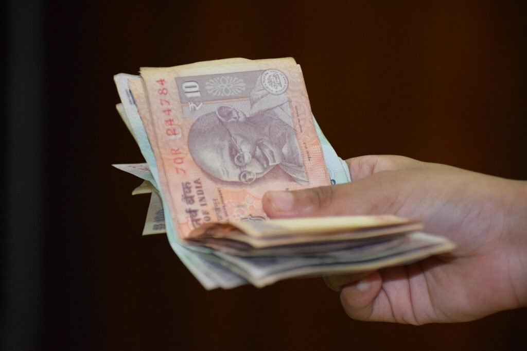 Indian Rupee Fell by 9 Paise