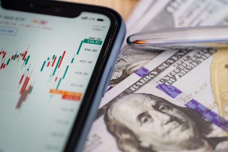 Fair Value vs. Market Price How Investors Can Value a Stock